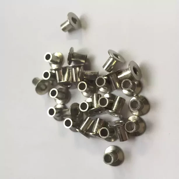 Flush rivets