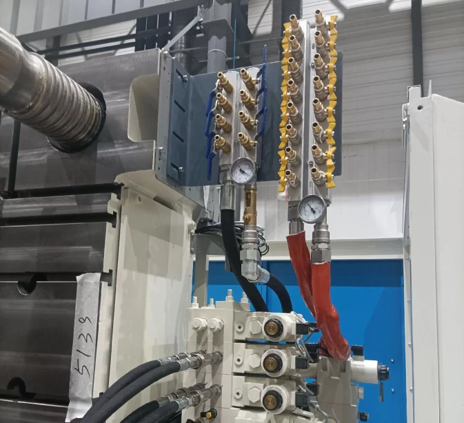 Figure 1 Water manifold