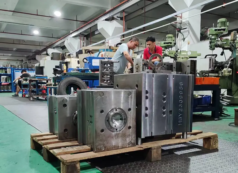 Auto CD player inner shell injection mold design